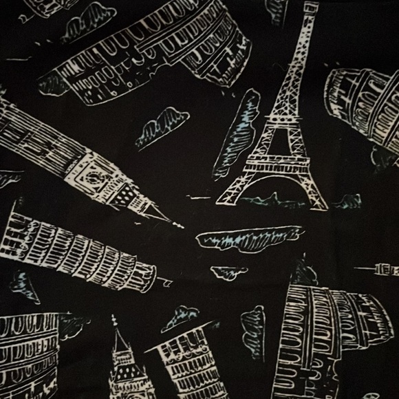 NEW! OS Monument Leggings LuLaRoe - Picture 2 of 4